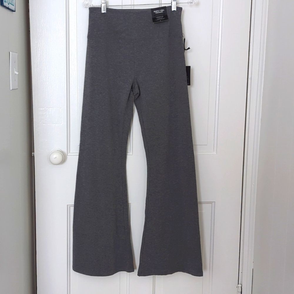 Simply Vera High Rise Shaping Flare Leggings Size M